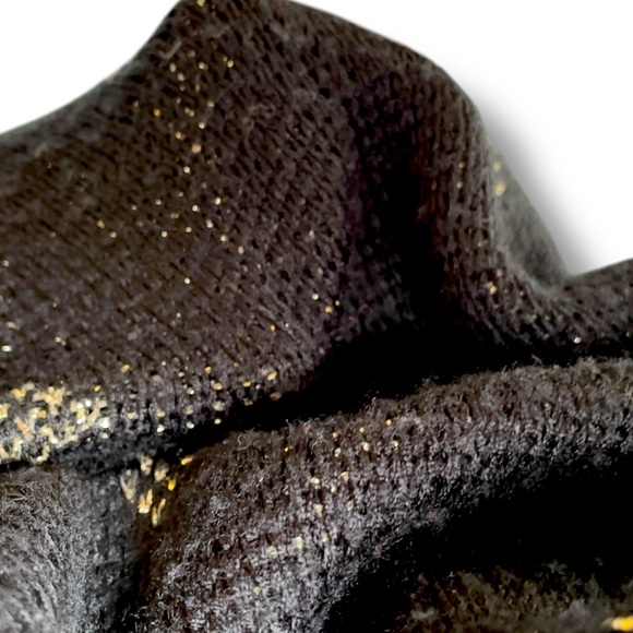 Black Gold Embellished Sweater Women’s M Pullover Argyle Metallic Emblem Sequins - Picture 7 of 7